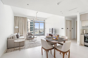 Silkhaus 1BDR with Private Beach Skyline Views